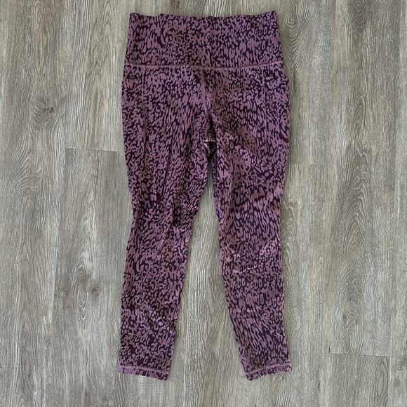Athleta Salutation Stash 7/8 Leggings Magenta Print Size M High Rise - Picture 2 of 6